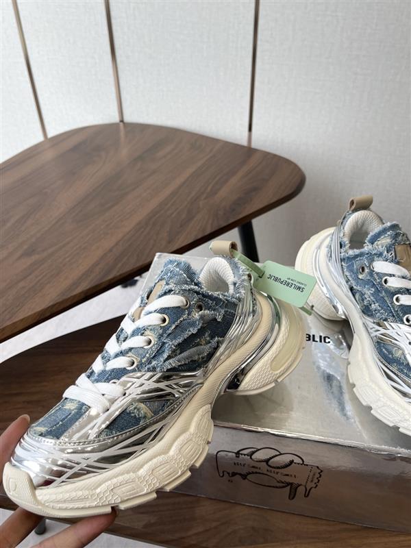 20251128103854466 370